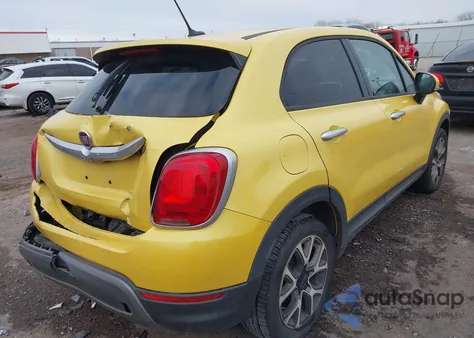 2016 Fiat 500X Trekking z USA, uszkodzony, nr VIN ZFBCFXCT7GP358162